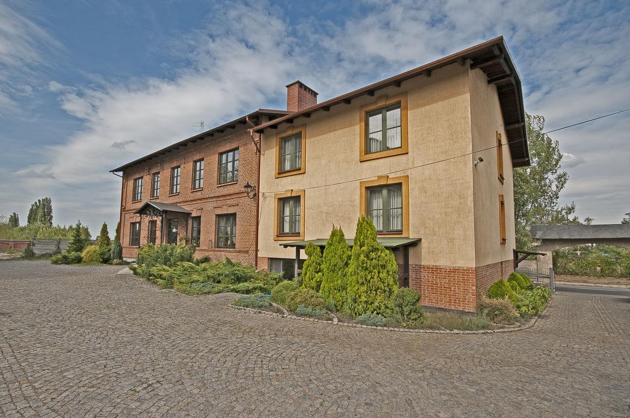Hotel Restauracja Pod Parowozem Ostrowiec Swietokrzyski Luaran gambar