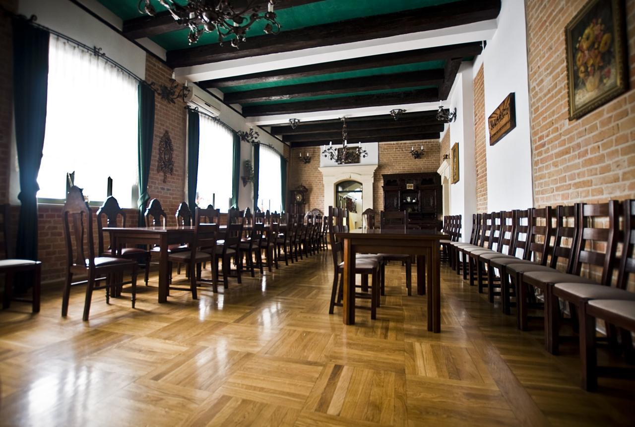 Hotel Restauracja Pod Parowozem Ostrowiec Swietokrzyski Luaran gambar