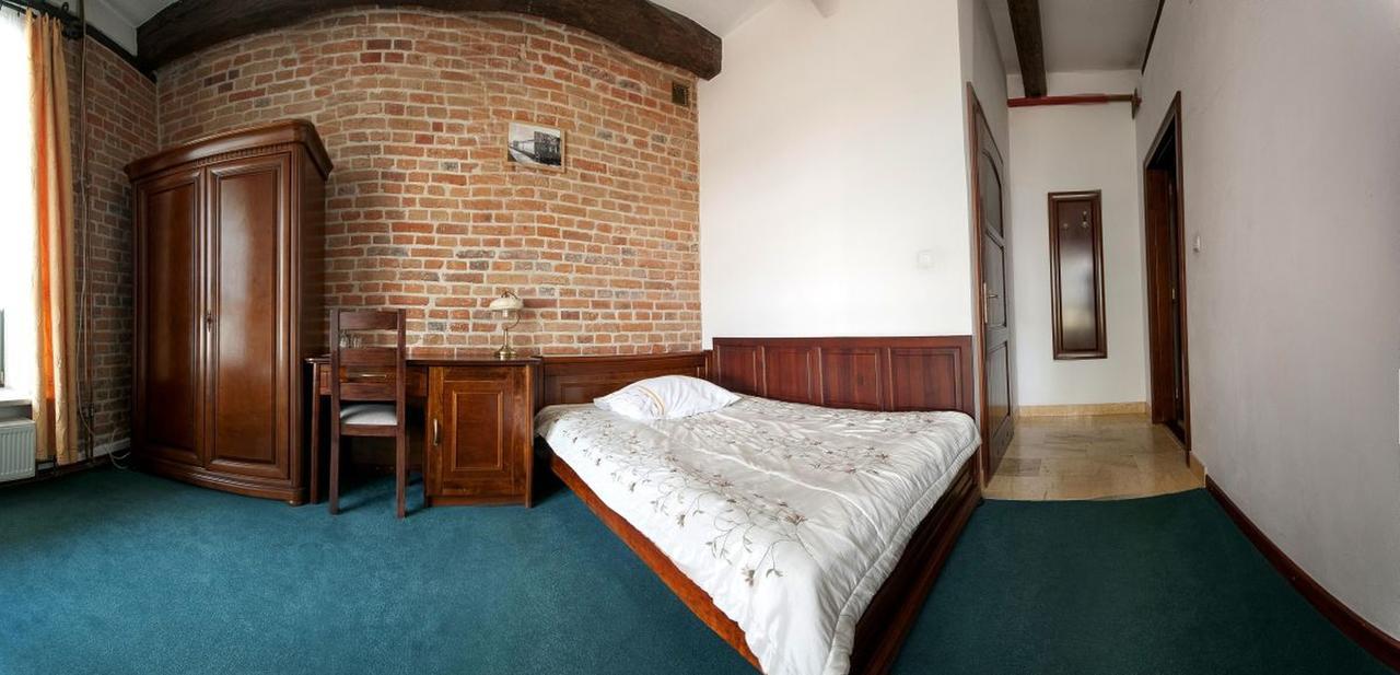 Hotel Restauracja Pod Parowozem Ostrowiec Swietokrzyski Luaran gambar