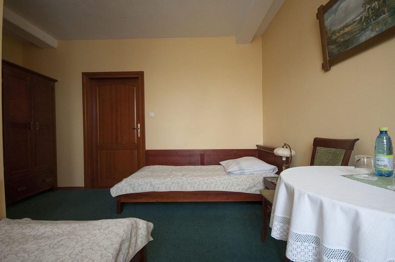 Hotel Restauracja Pod Parowozem Ostrowiec Swietokrzyski Luaran gambar