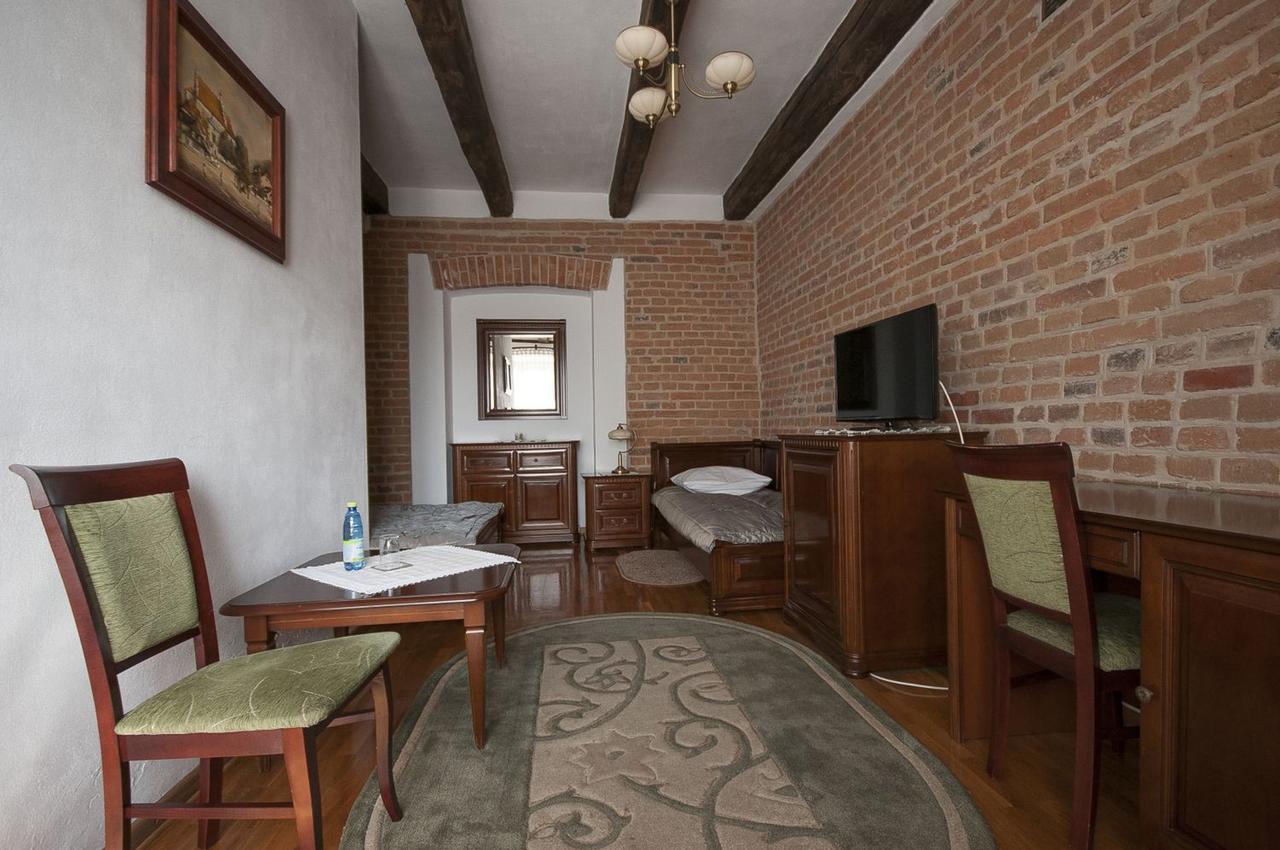 Hotel Restauracja Pod Parowozem Ostrowiec Swietokrzyski Luaran gambar