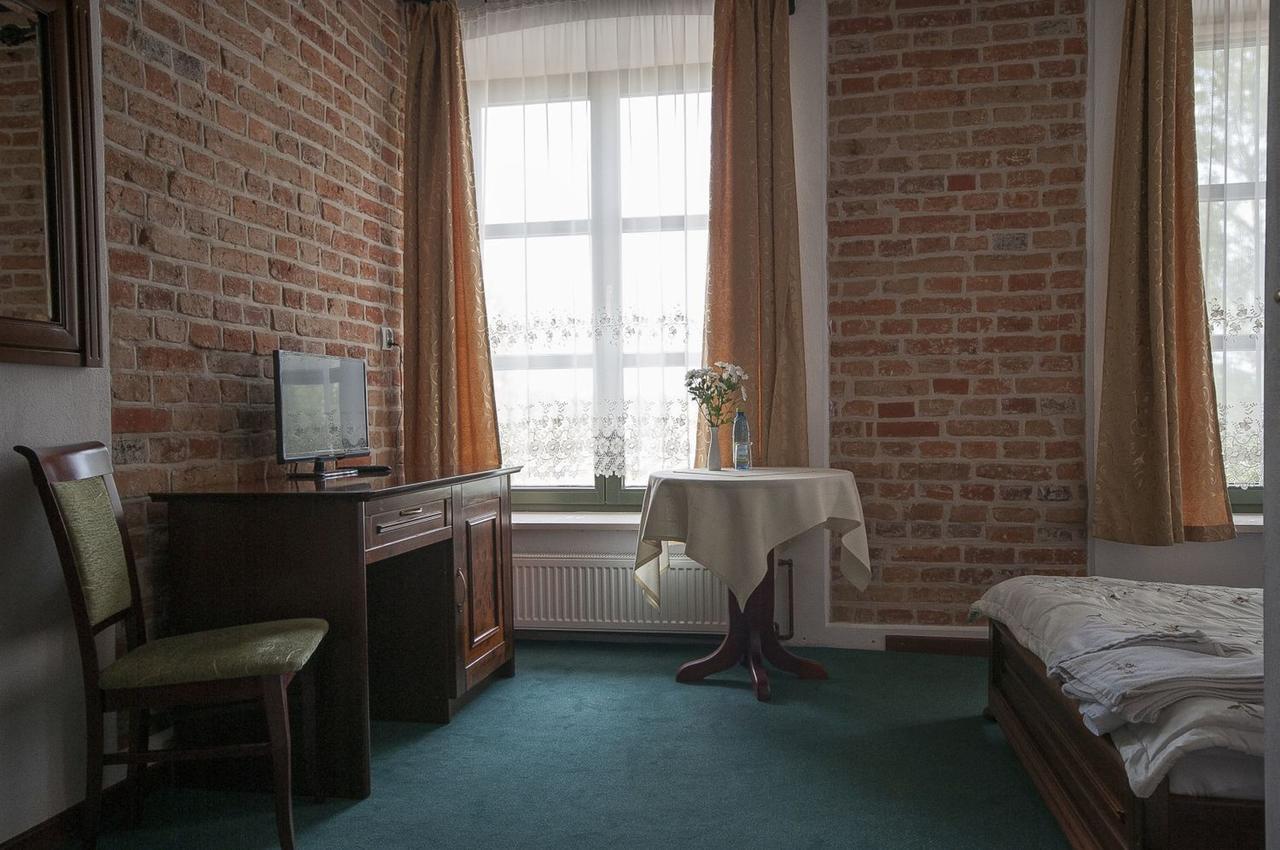 Hotel Restauracja Pod Parowozem Ostrowiec Swietokrzyski Luaran gambar